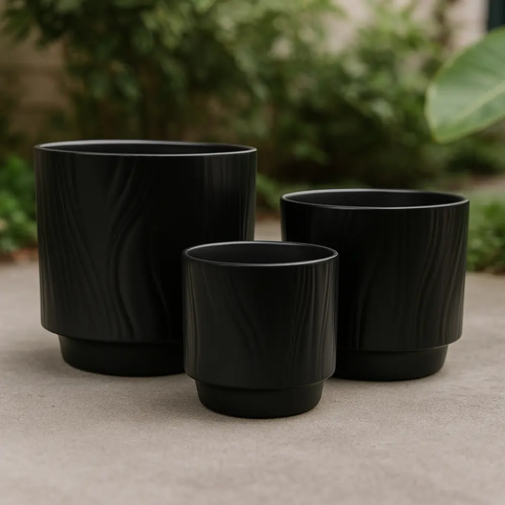 Set de 3 Maceteros de Cerámica Negro con Líneas